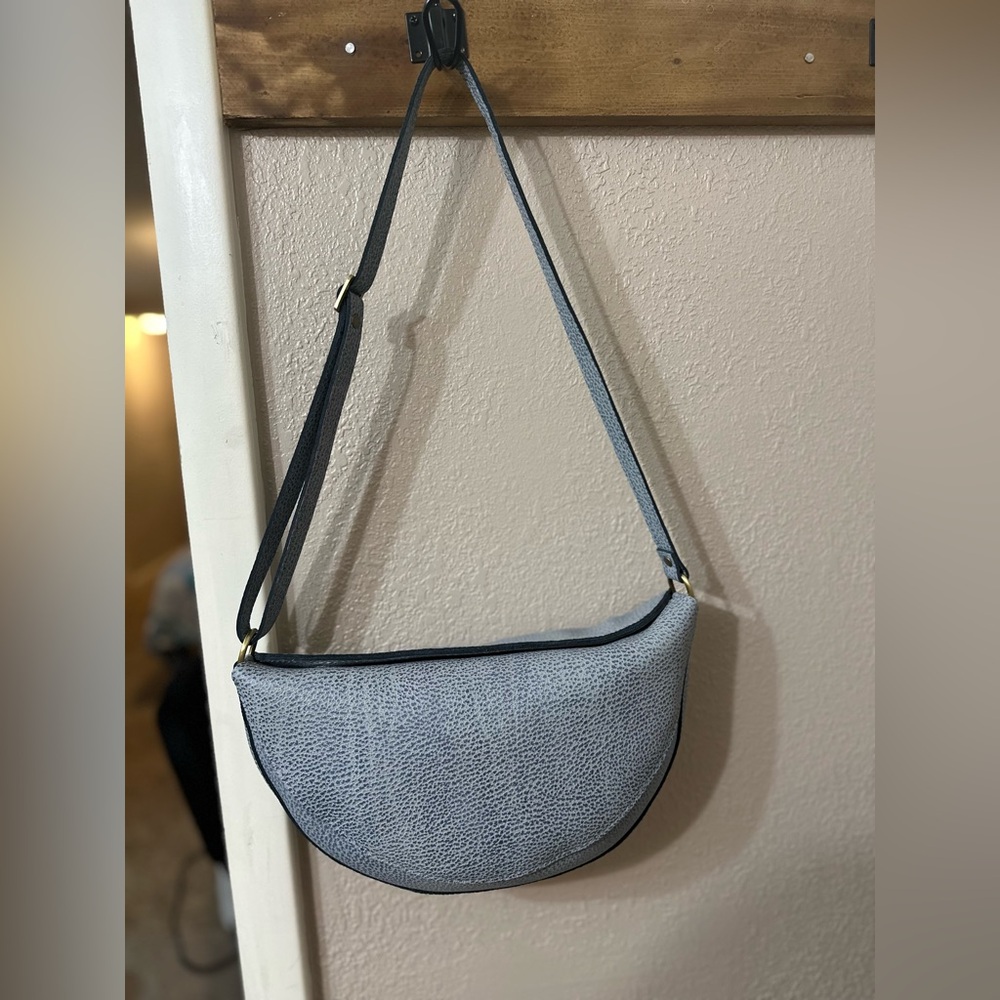 Portland Leather Large Koala Sling Bag in Fog - c grade sale